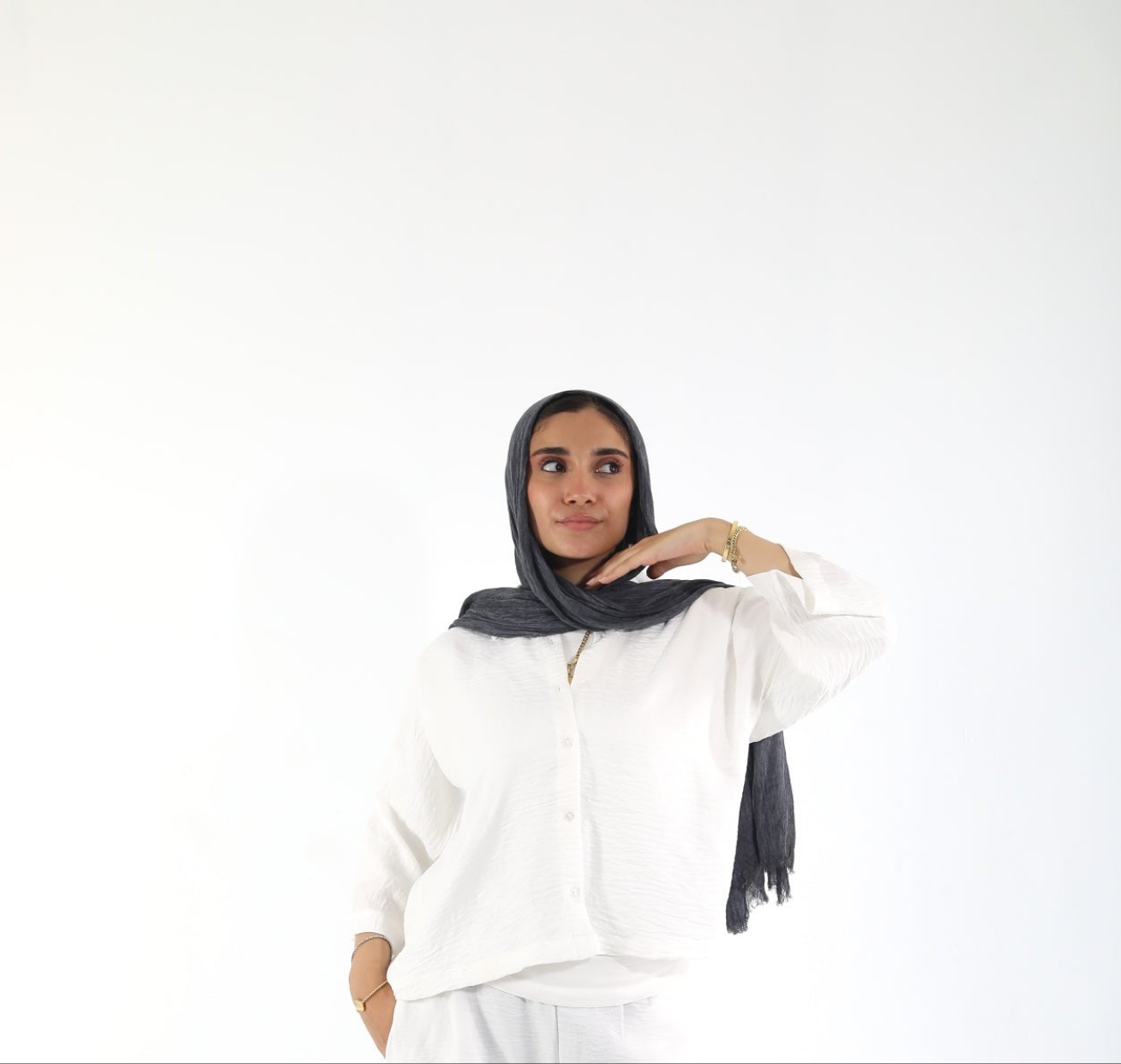 The flow top. - White